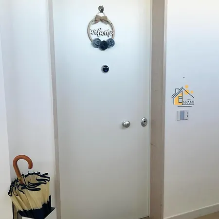 아파트 Casa Frami, Un Di Casa *